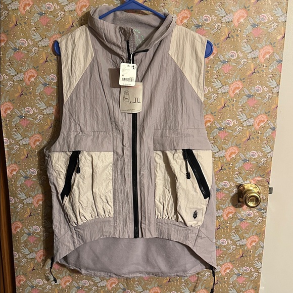 Free People Know the Ropes Packable Vest - Picture 4 of 7